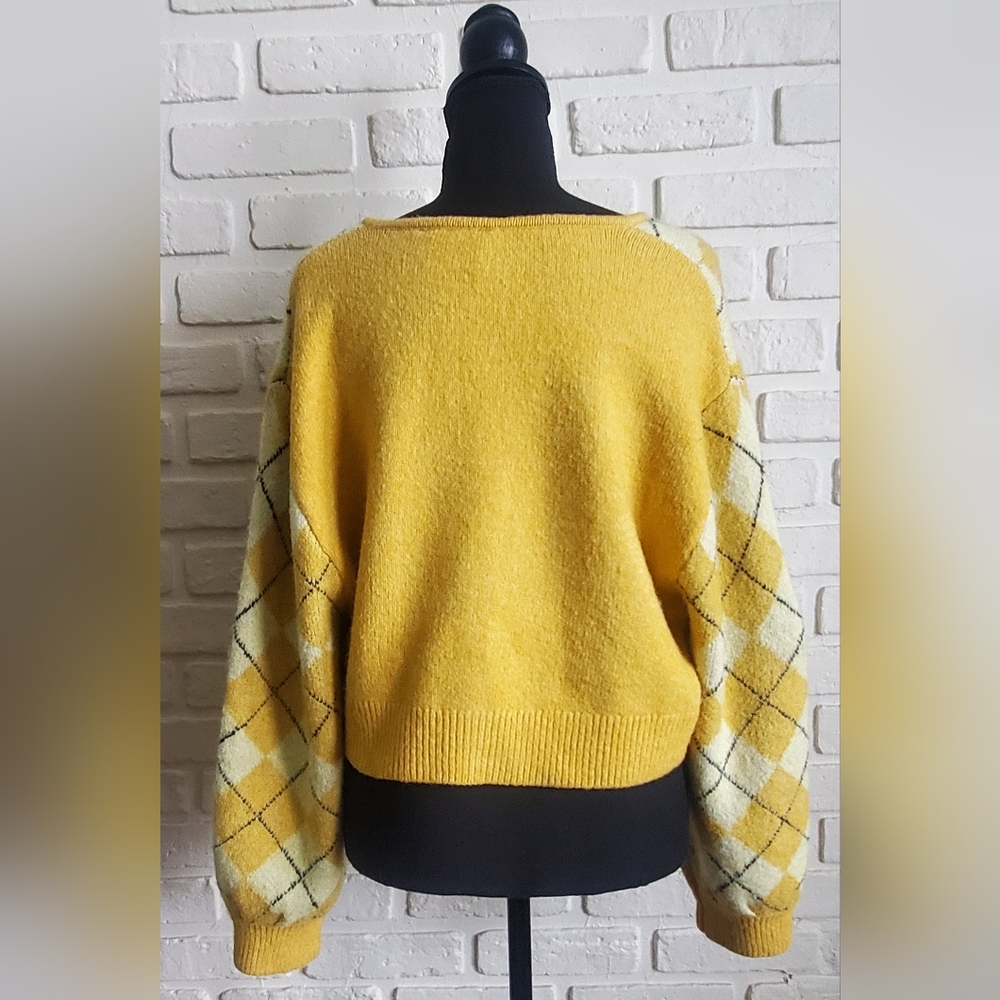 H&M Divided Argyle Jacquard Knit Button Cardigan Sweater Cropped Medium - Picture 12 of 15